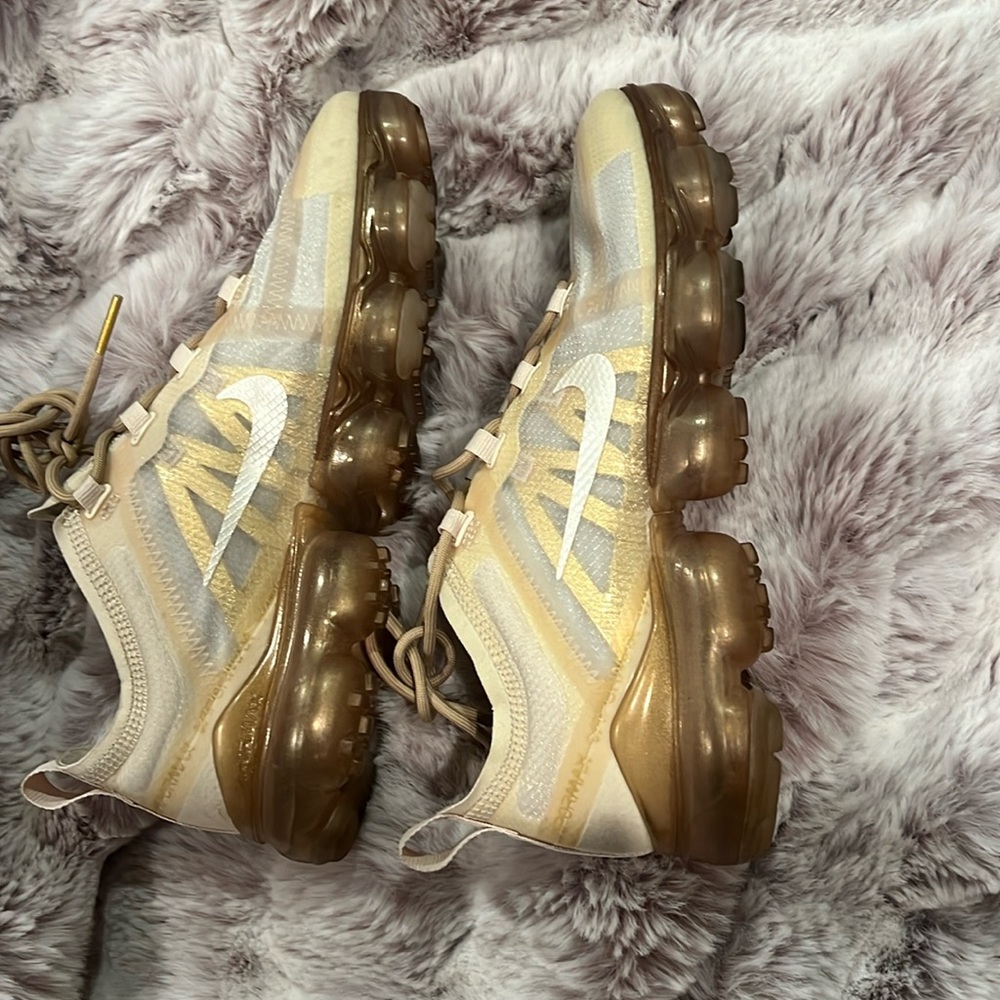 Nike air vapor max.